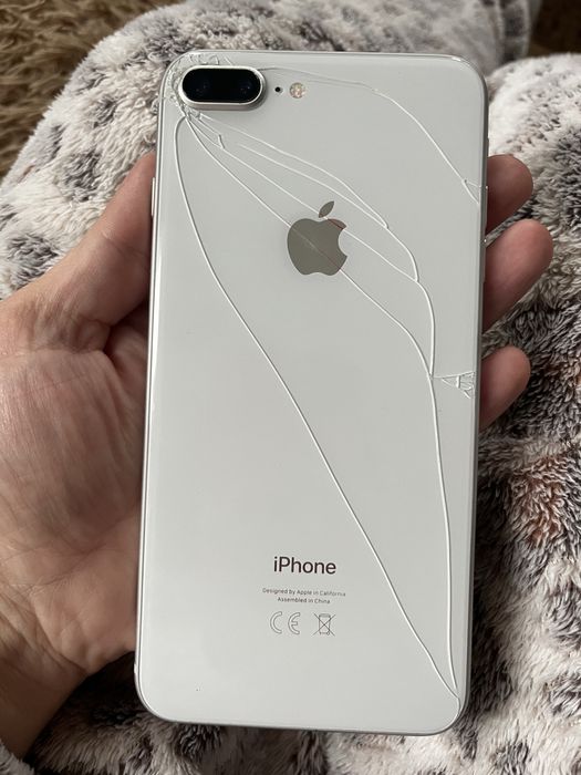Продам айфон 8+ 256gb НА ЗАПЧАСТИНИ