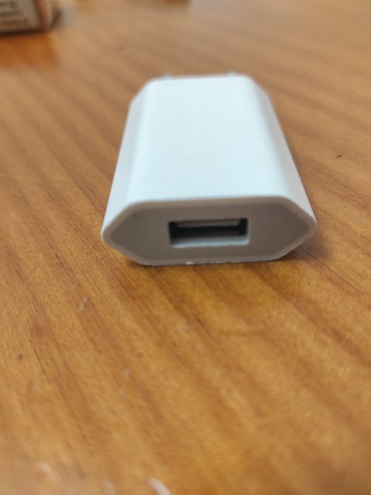 Apple / Iphone Carregador (Original) 20W + Oferta Cabo
