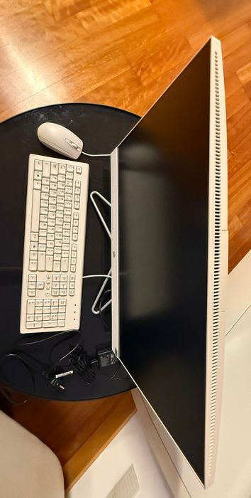 Computador HP sem uso.