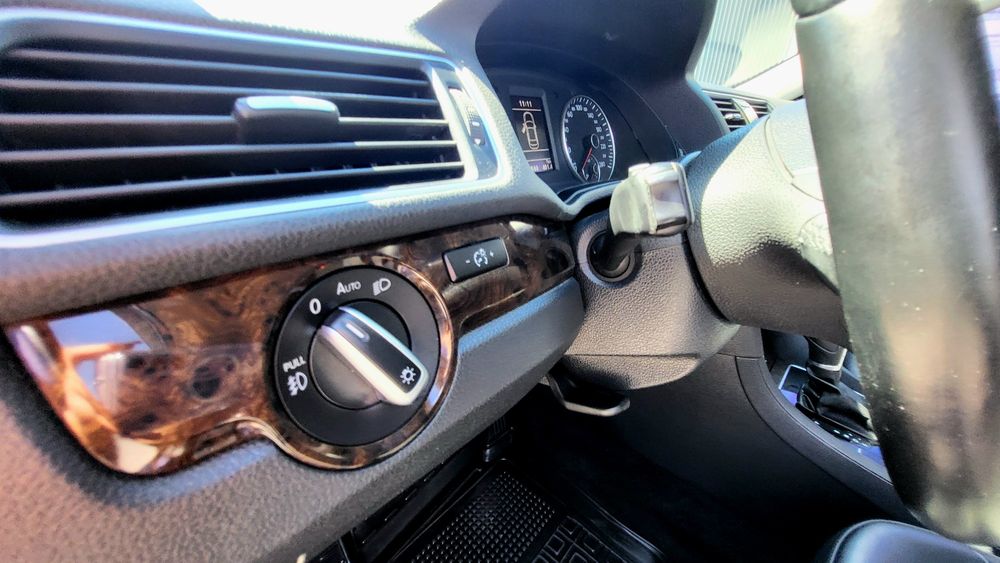 нефарбован  2015 VW PASSAT 2.0tdi АКП Шкіра