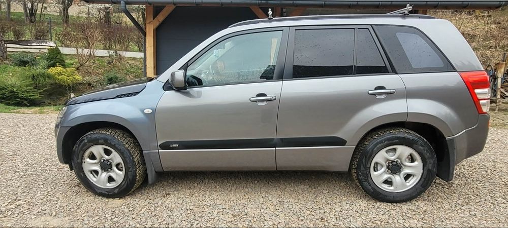 Suzuki grand vitara 2 2005