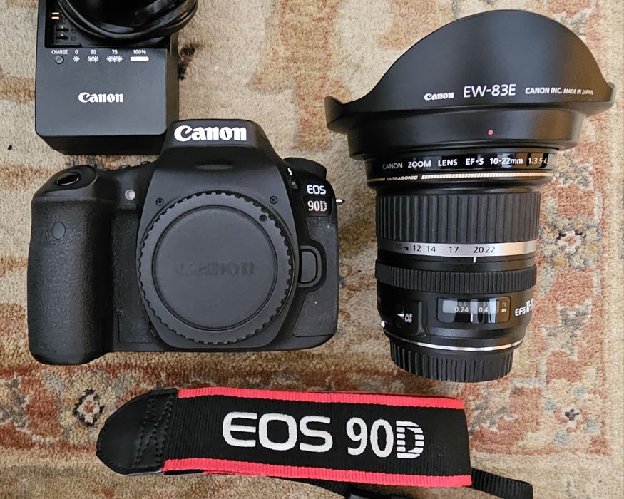 Canon 90D + EF-S 10-22 USM