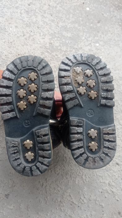 Ботинки зимові 25р. практично нові