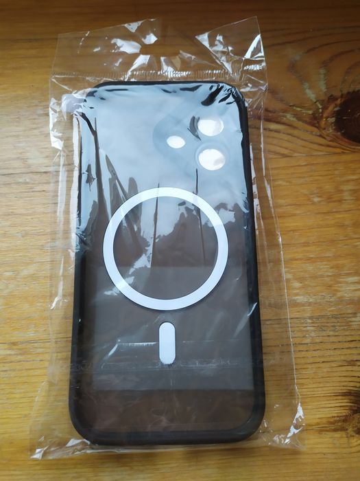 Etui iPhone 17 z MagSafe – matowe, eleganckie