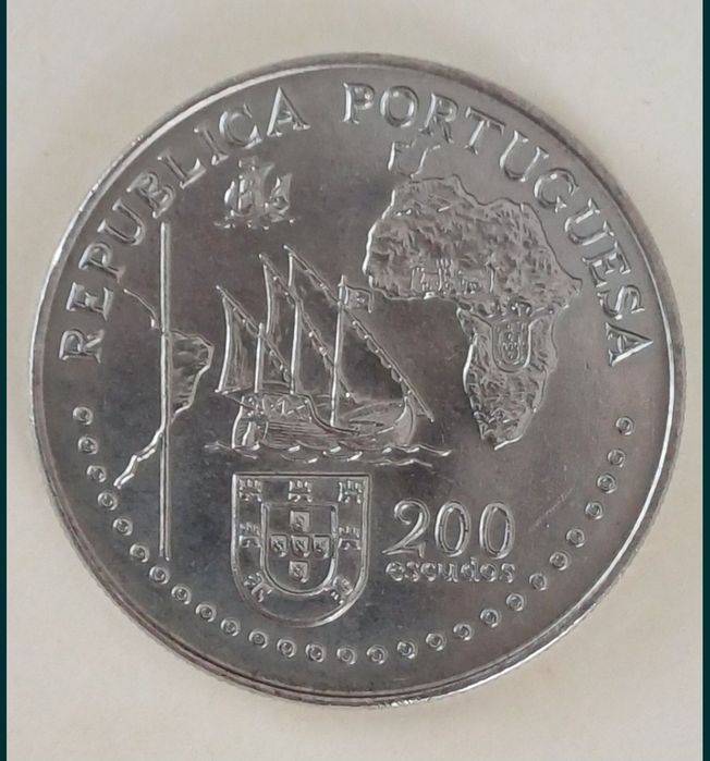 Lote de 56 moedas diversas