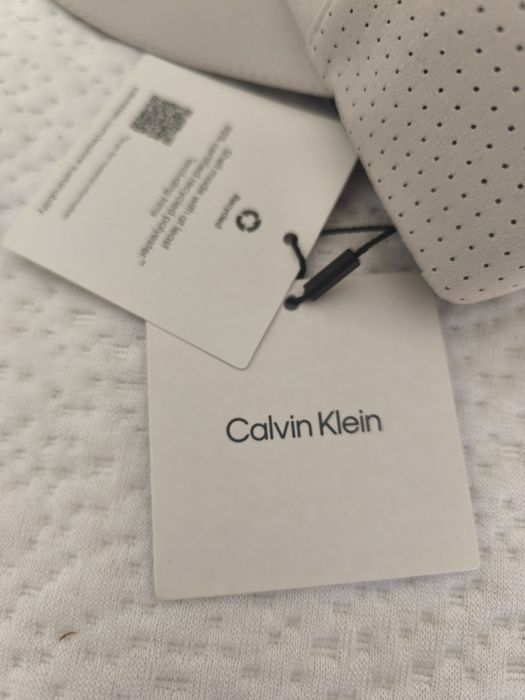 Boné Calvin Klein