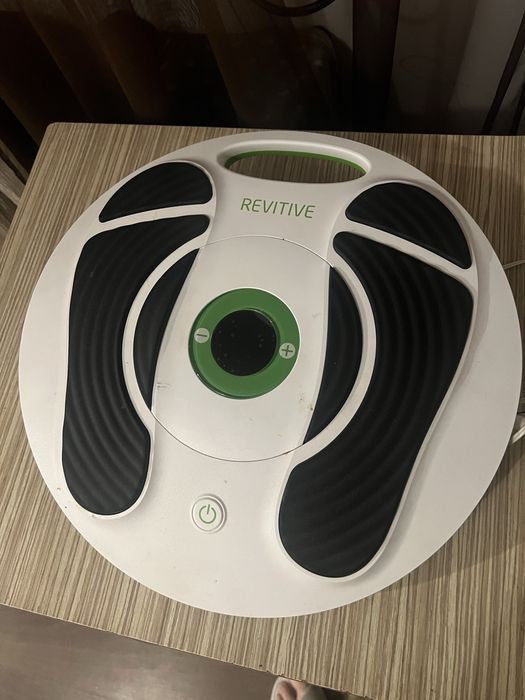 Електростимулятор для ніг Revitive