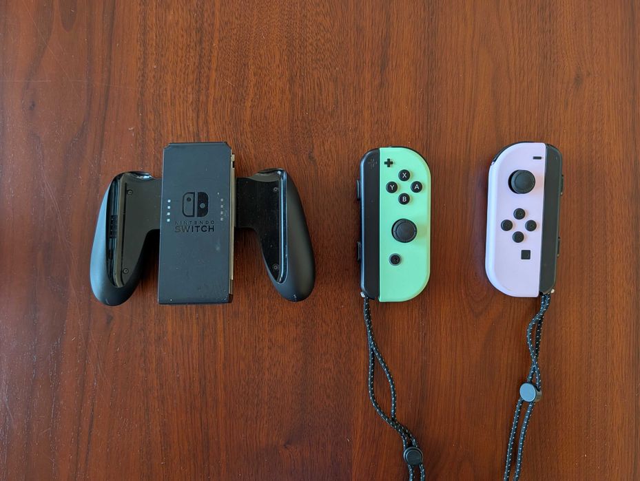 Nintendo Switch OLED Edição Limitada Zelda + Comandos Extra + Bolsa