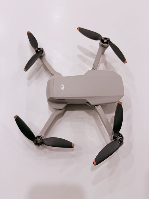 DJI Mini 2 Fly More Combo