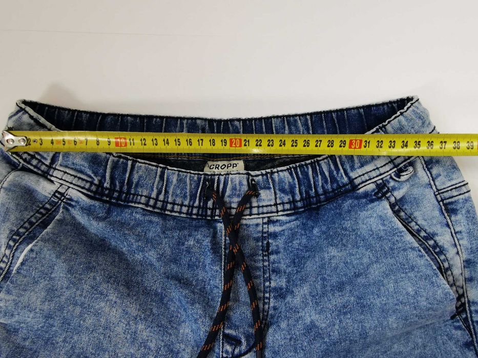 Szorty męskie, spodenki chłopięce jeansowe Cropp Jogger rozm. 30