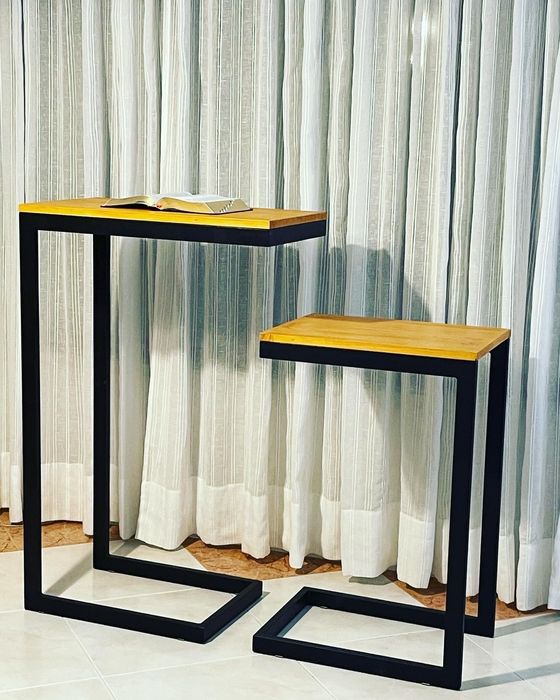 Conjunto de púlpito e mesa de apoio