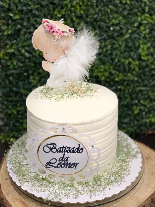 Os melhores Bolos por encomenda .Tesla Model 3 de 2024 com motorista