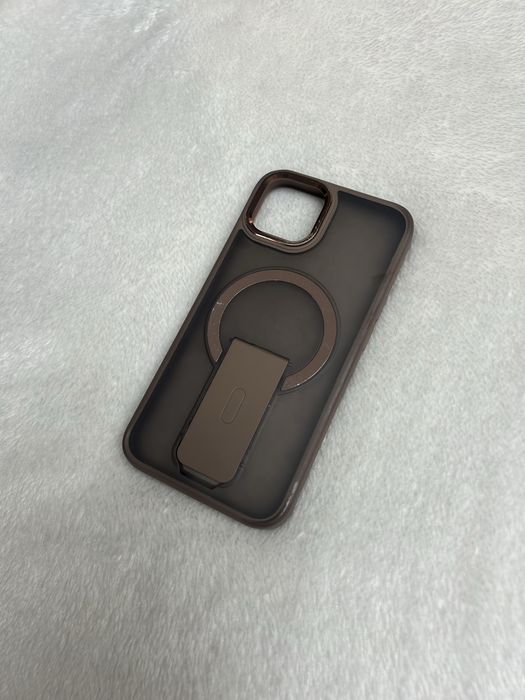 Etui Iphone 14 MagSafe z uchwytem podstawką