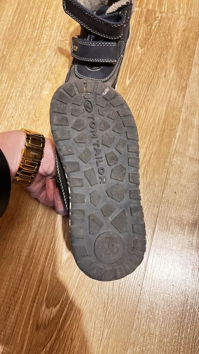 Buty rozmiar 25….