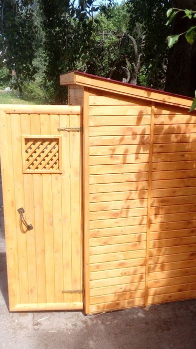 Дачні туалети, дерев'яні туалети, собачі будиночки