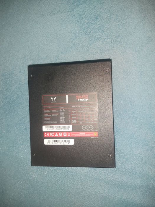 Fonte Riatoro 1200w (avariada)