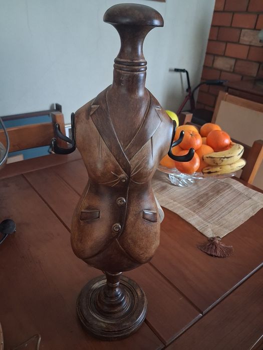 Suporte madeira bijuteria