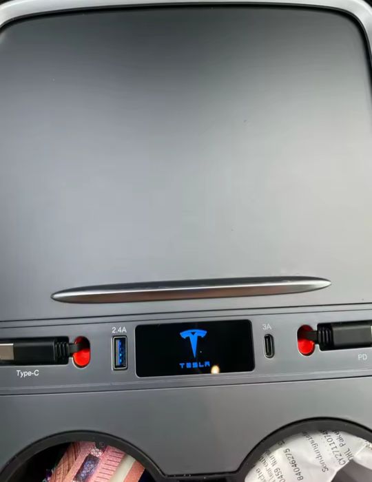 Док-станція usb хаб для Tesla Model 3 Model Y (2021-2023)