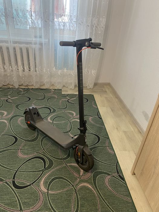 Електросамокат xiaomi