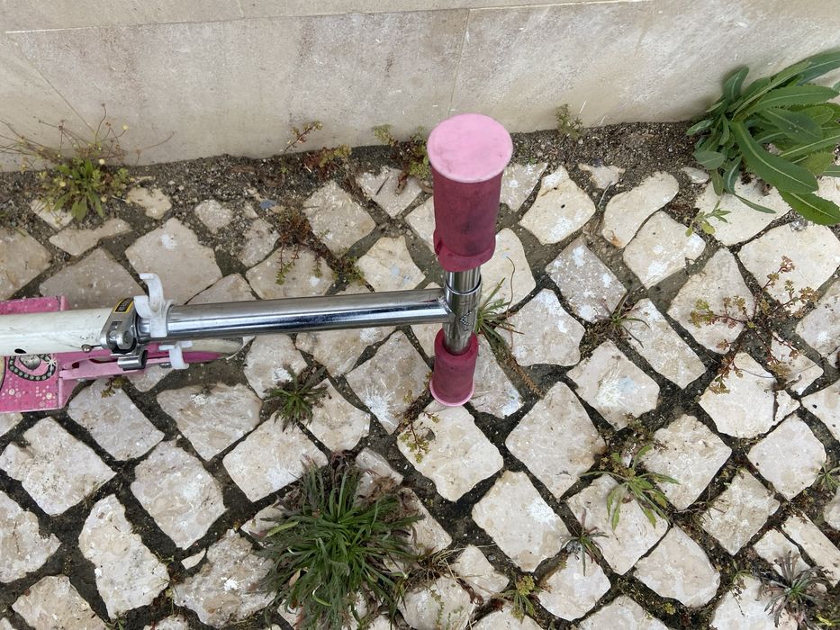 Barbie Glam Foldable Scooter – Used but Functional64176290206722123