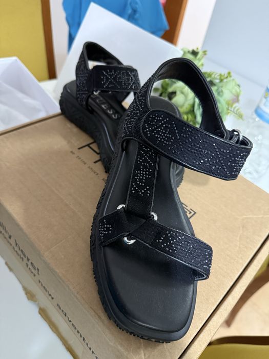 Sandalias novas guess