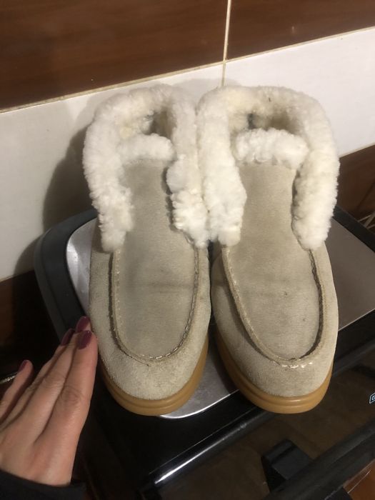 Зимові лофери з натуральноі замші та овчини.