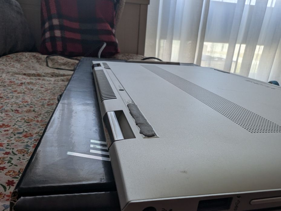 Portátil HP envy x360 15bp0xx 2 em 1 com Stylus  1Tera.