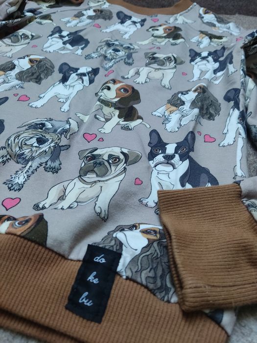 Bluza Dokebu w psy 146/152 bawełna