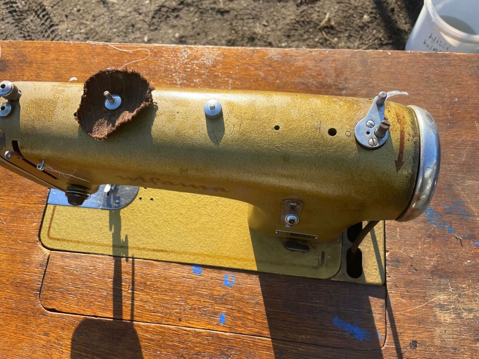 Antyk antyczna Szafkowa maszyna do szycia wifama