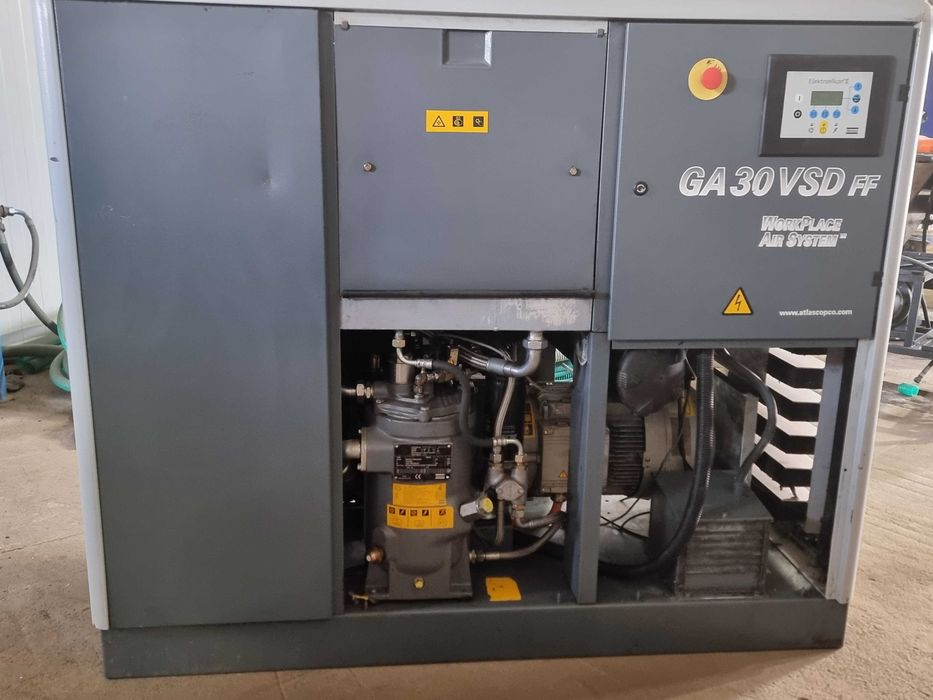 Sprężarka śrubowa ATLAS COPCO GA30VSD FF  z osuszaczem - Kompresor