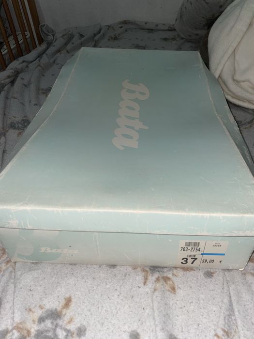 Botas Bata em camurça – nº 37– como novas