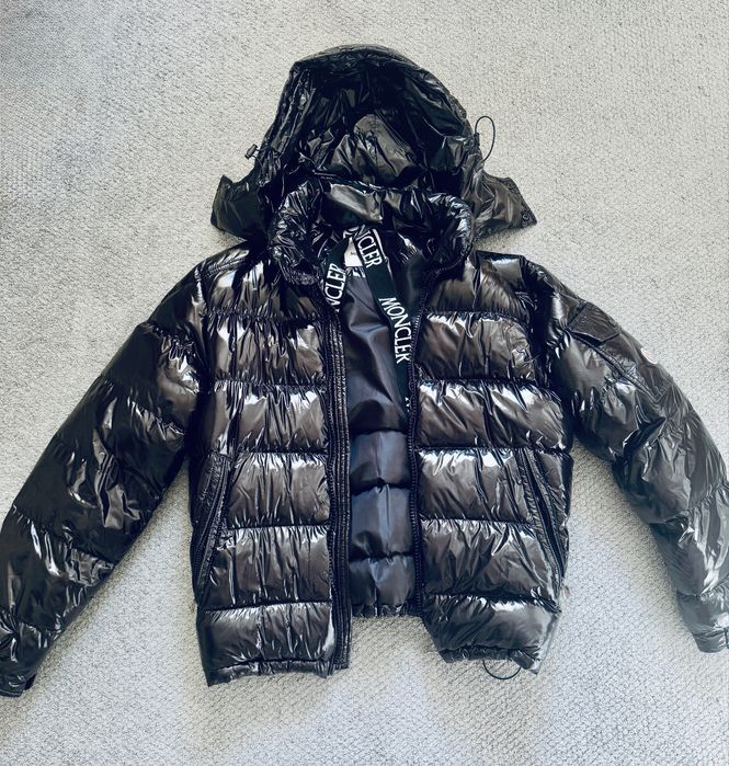 Пуховик Moncler розмір M