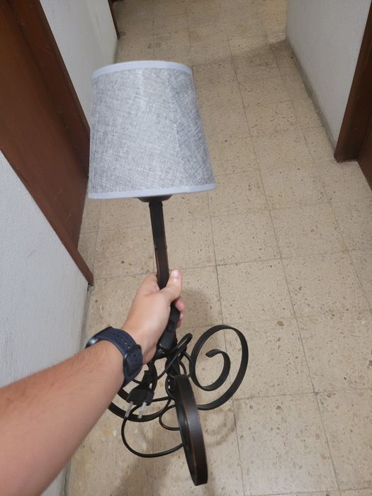 2 candeeiros de mesa