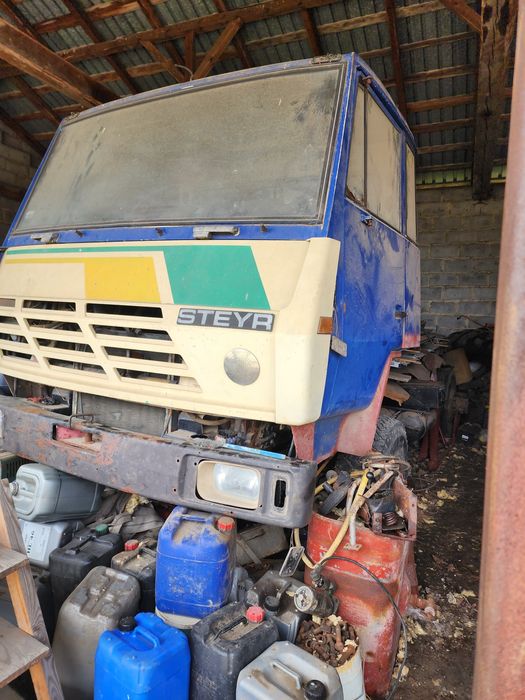 Steyr 4x4 silnik rzędowy 240 KM skrzynia ZF mosty kabina kiper