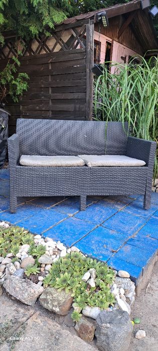 Zestaw ogrodowy sofa stół krzesła fotele