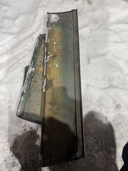 Mercedes w190 w201 листва, молдинг  правий бік