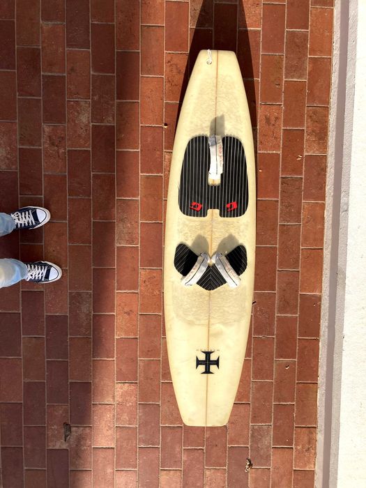 para desocupar: prancha kitesurf direcional jurássica