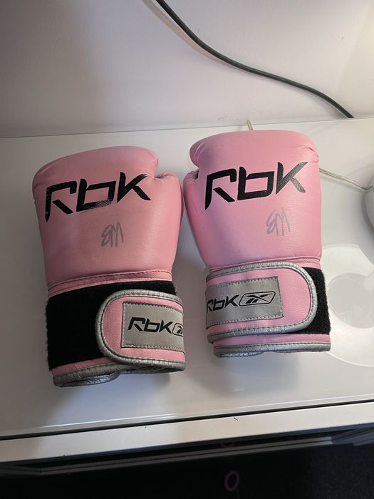Używane rekawice Reebok różowe