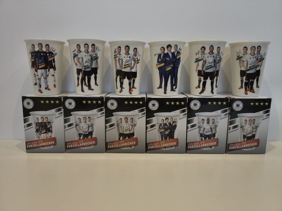 Kolekcja porcelanowych kubków Deutscher fussball