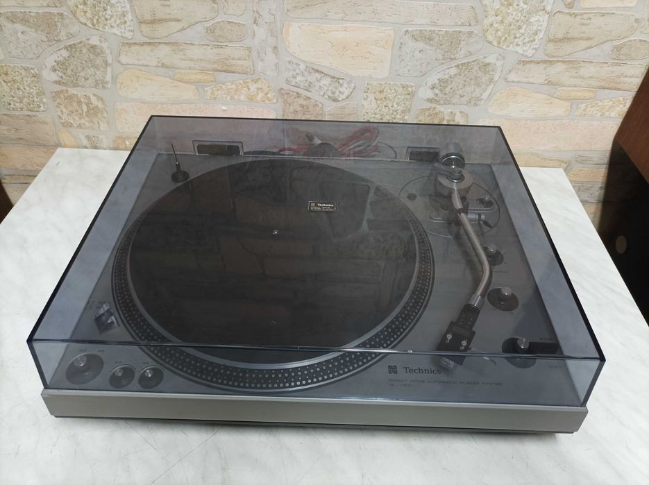 Gramofon Technics SL-1300