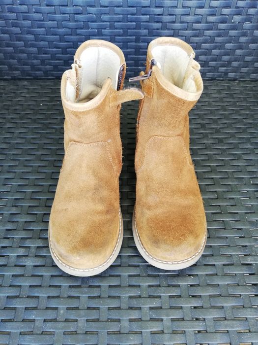 Botas menina todas em pele (interior e exterior), tamanho 29