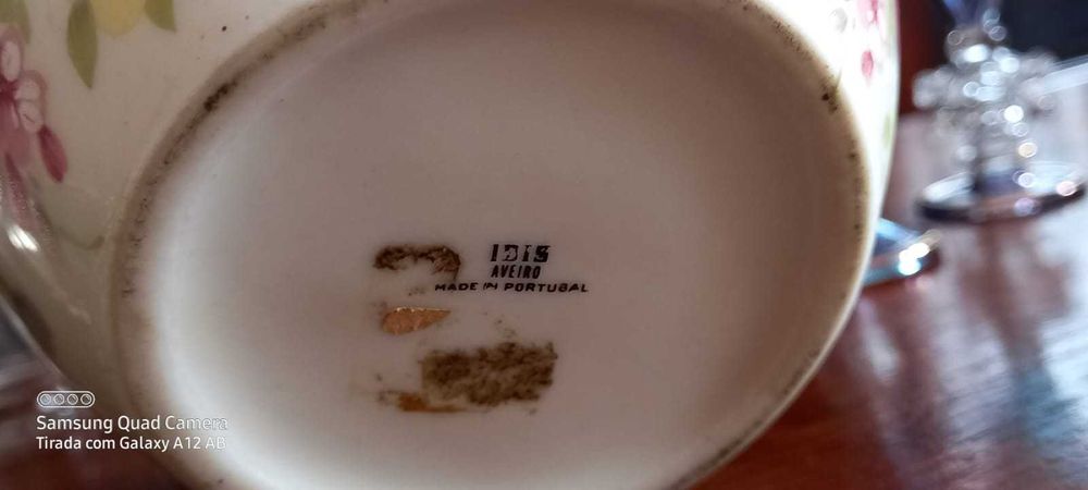 Vende-se artigos de loiça