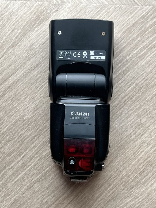 Продам спалах  Canon speedlite 580ex II