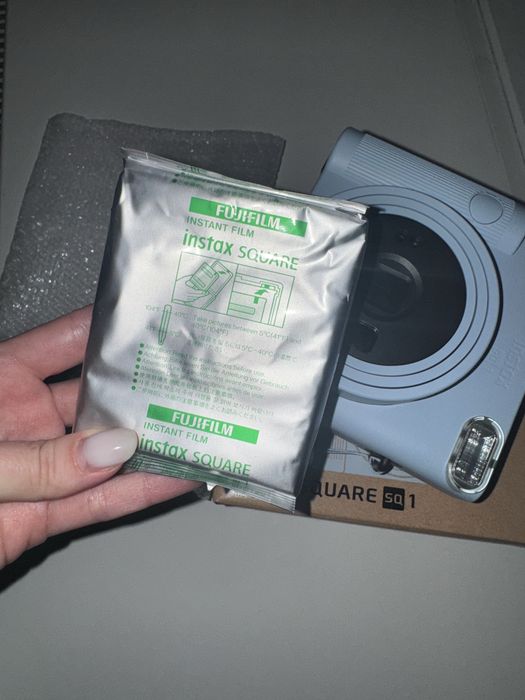 Фотоапарат Instax Square SQ1