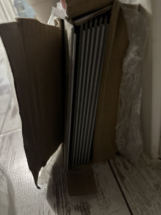 Залишки класного найміцнішого ламінату 1,5 м2