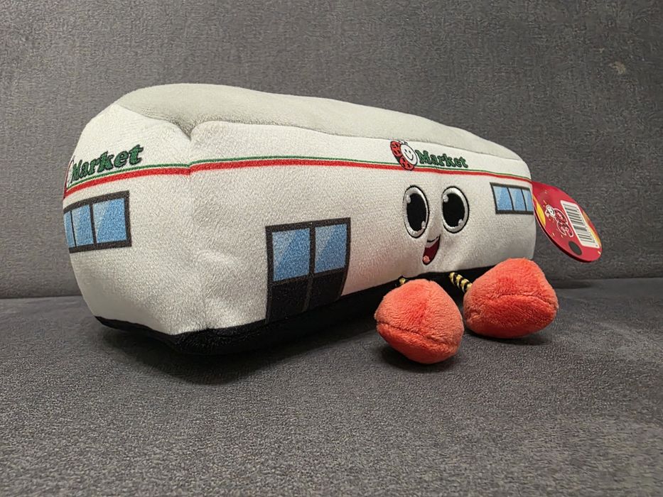 Biedroniak Market maskotka z Biedronki pluszak.