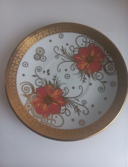 Filiżanka ze zdobieniem