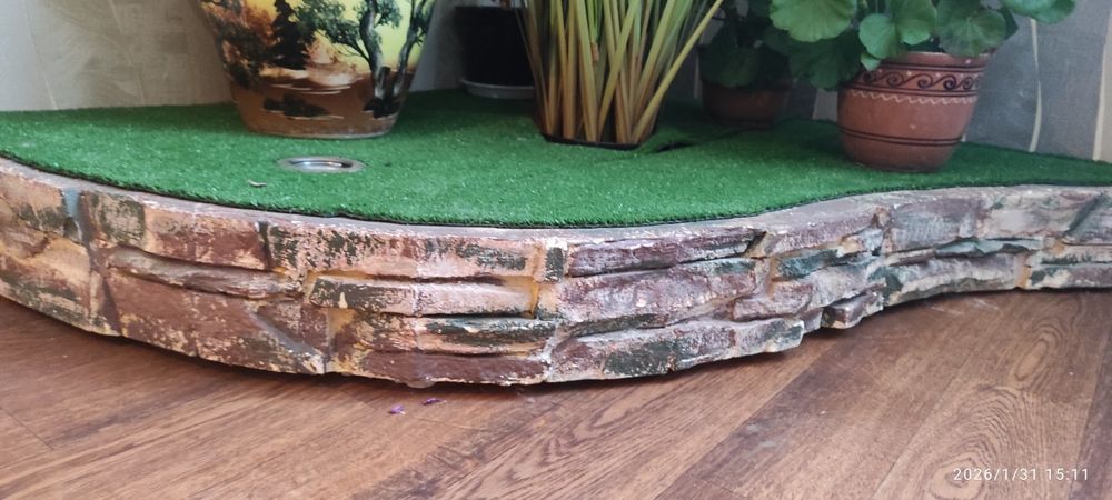 Куток для квітів декоративний.