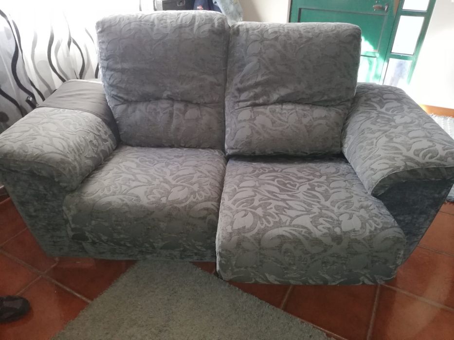 Sofa 2 lugares pouco uso