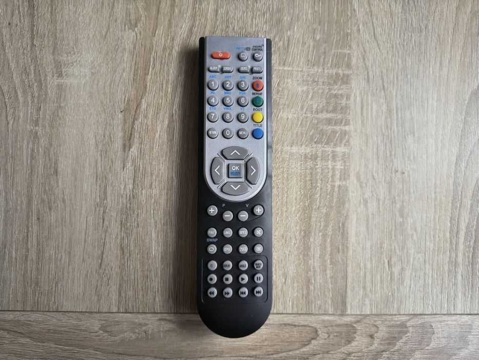 Pilot Smart TV RC1900